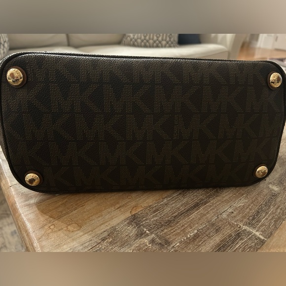 Michael Kors Dark Brown Classic Signature Tote Bag, EXCELLENT CONDITION! - Picture 3 of 7
